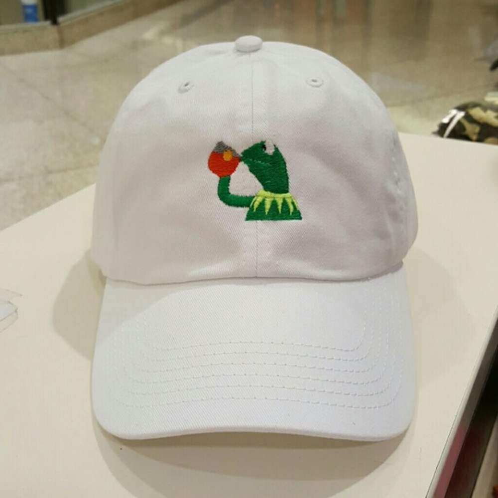 Kermit the frog sippin tea hat